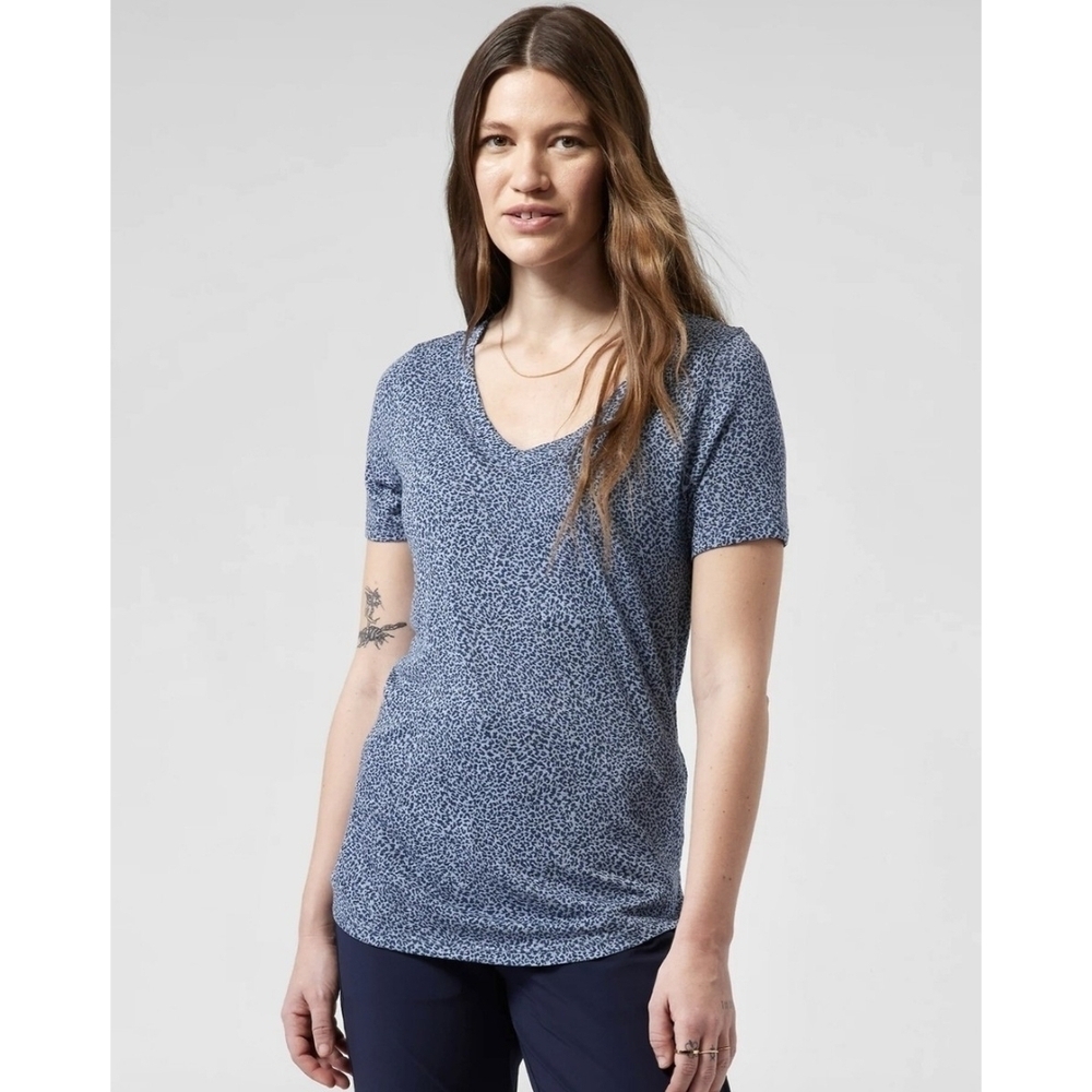ATHLETA Blue Leopard Short Sleeve T-Shirt Relaxed Fit, Preloved, Size Large